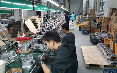 Shenzhen songrui electric door &amp; window systems Co., Ltd خط إنتاج المصنع